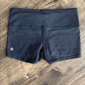 Lululemon compression short, size 4